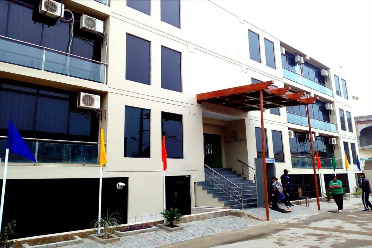 Bling Hotel International Multan Exteriér fotografie