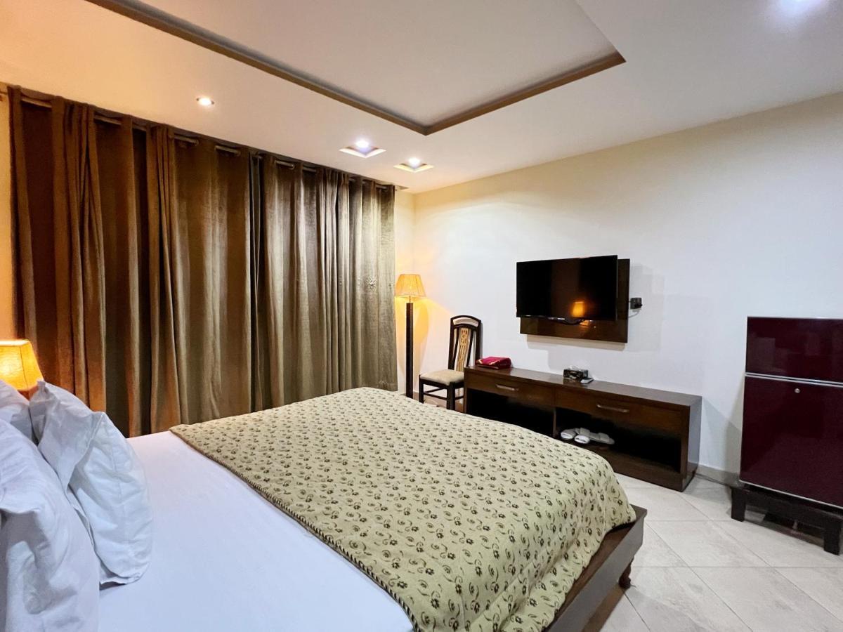 Bling Hotel International Multan Exteriér fotografie