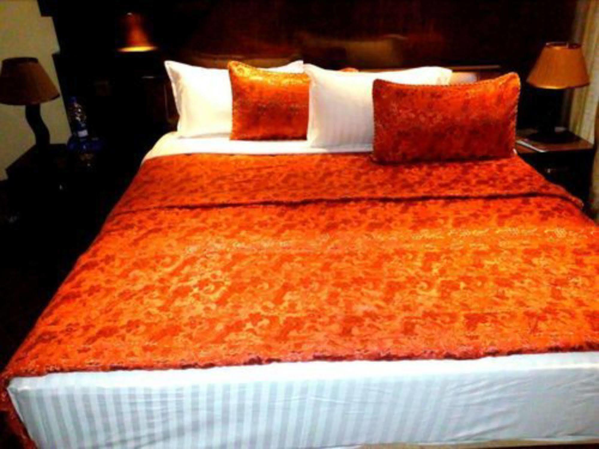 Bling Hotel International Multan Exteriér fotografie