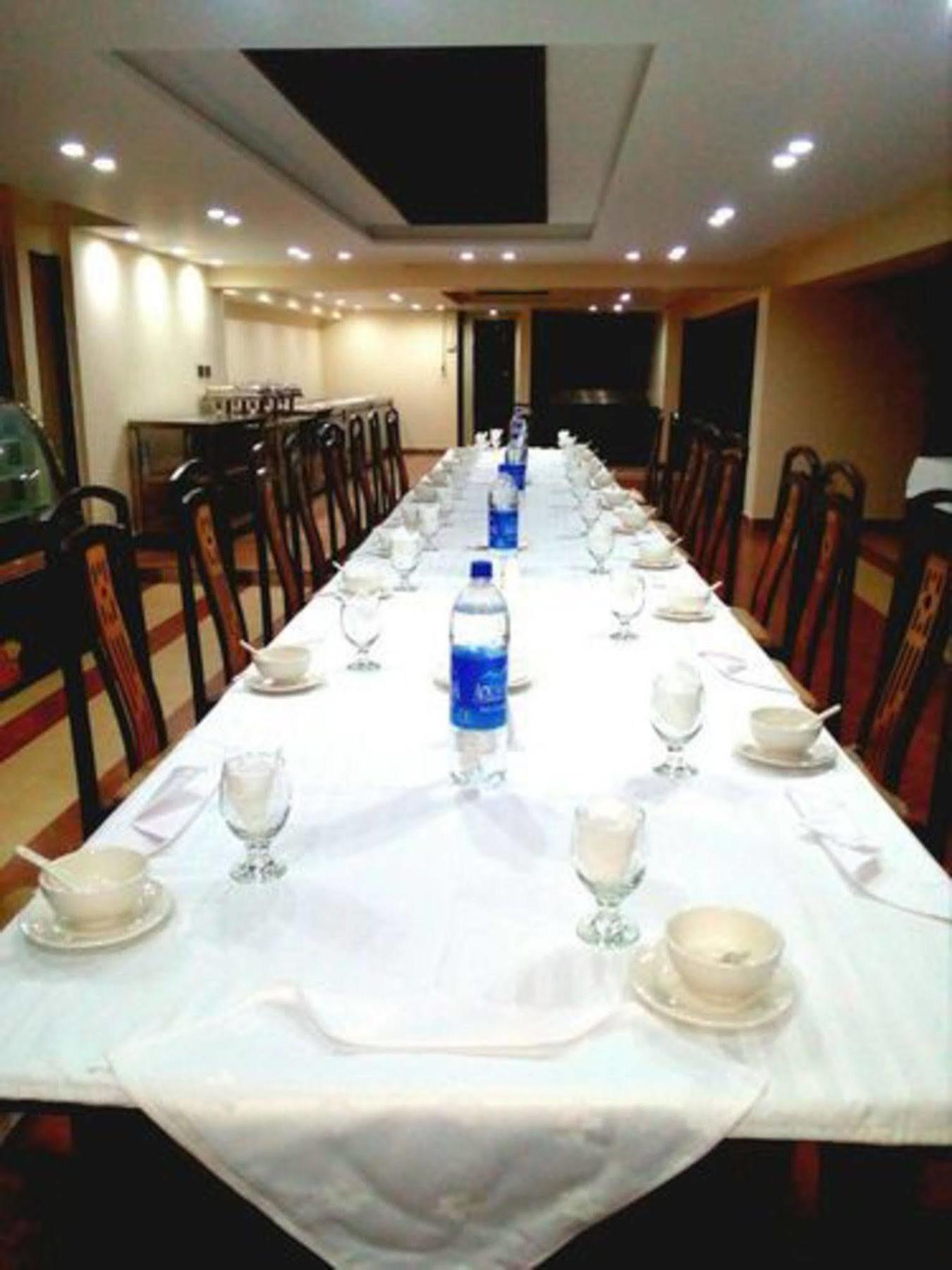 Bling Hotel International Multan Exteriér fotografie